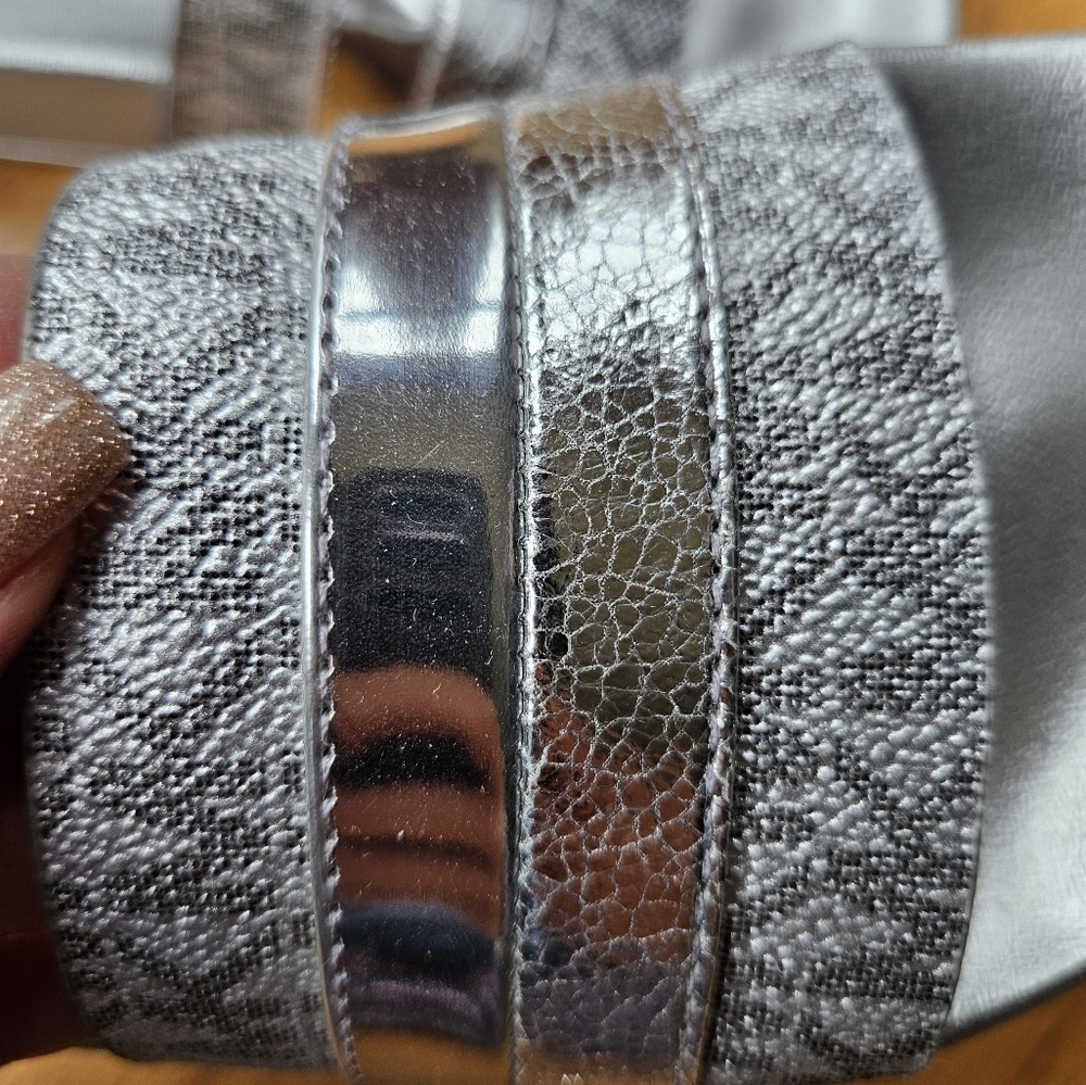 Michael Kors Metallic Silver Brandy Slides NWB - Picture 5 of 14
